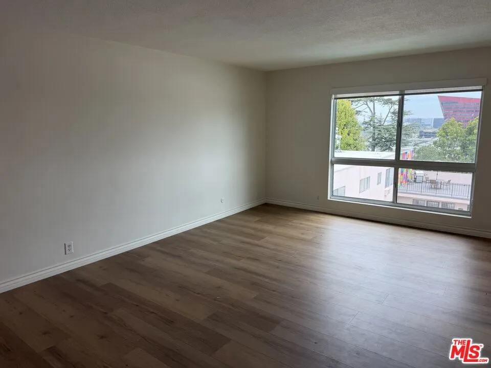 970 Palm Avenue #216 West Hollywood, CA 90069
