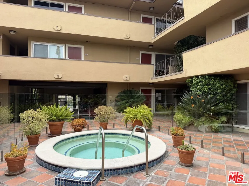 970 Palm Avenue #216 West Hollywood, CA 90069