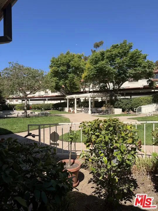 501 Palisades Drive #309 Los Angeles, CA 90272