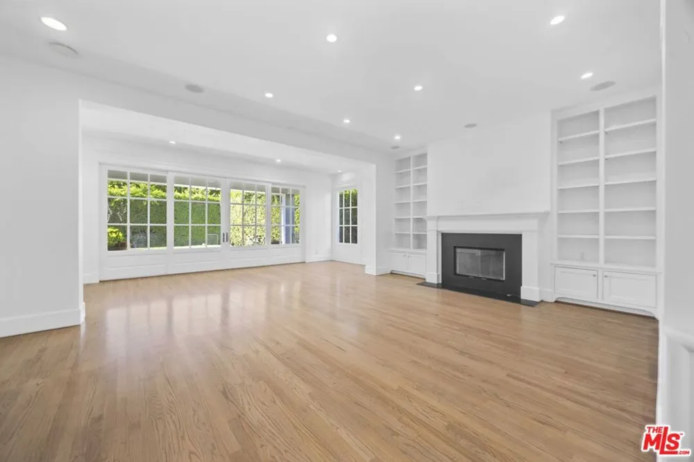 769 ALMAR AVENUE Pacific Palisades, CA 90272