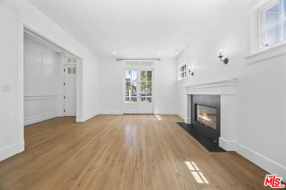 769 ALMAR AVENUE Pacific Palisades, CA 90272