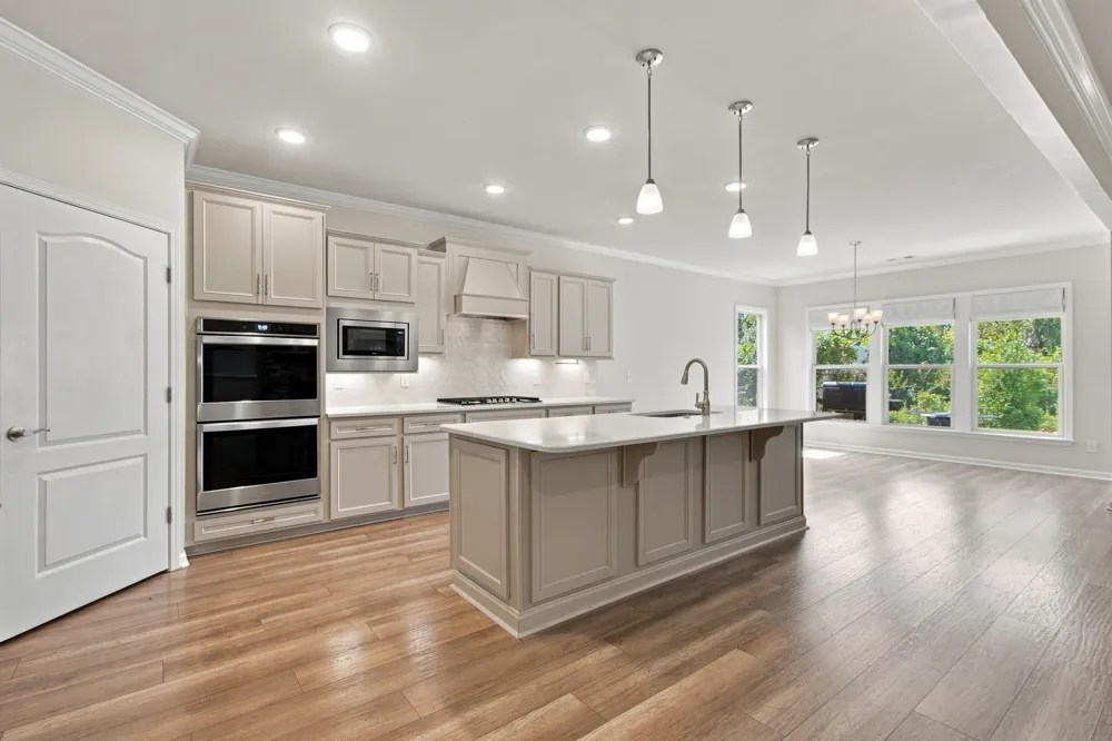 5025 Lincoln Glen Spring Hill, TN 37174