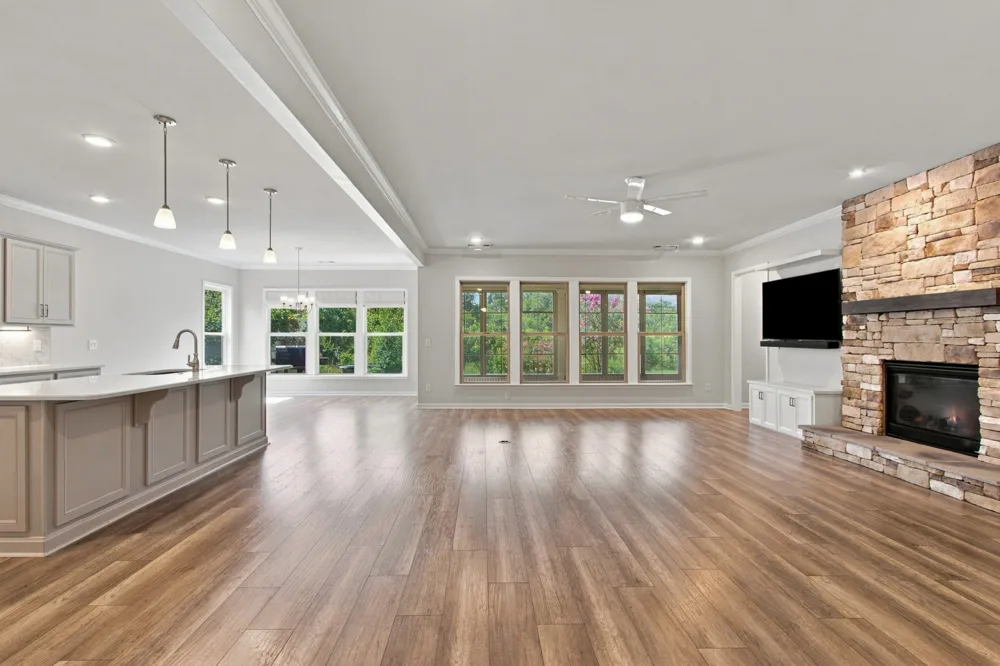 5025 Lincoln Glen Spring Hill, TN 37174