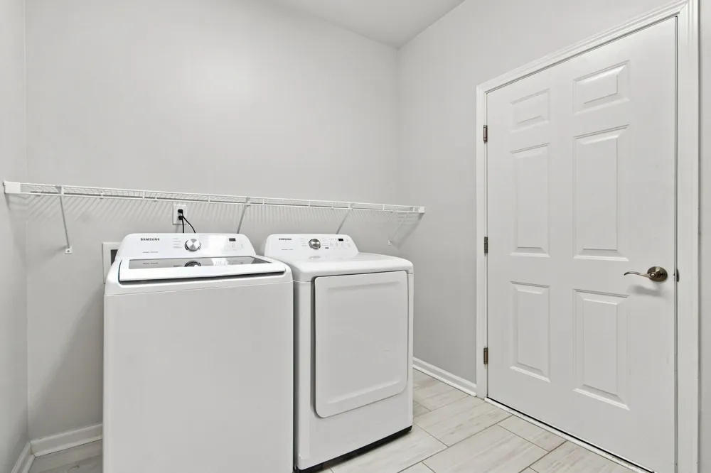 5025 Lincoln Glen Spring Hill, TN 37174