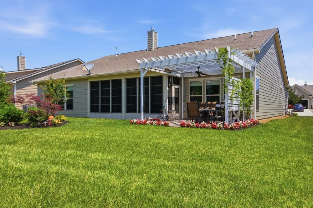 5025 Lincoln Glen Spring Hill, TN 37174