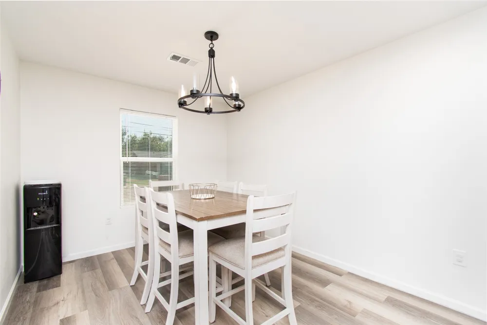 1704 Hoover Avenue Cameron, TX 76520