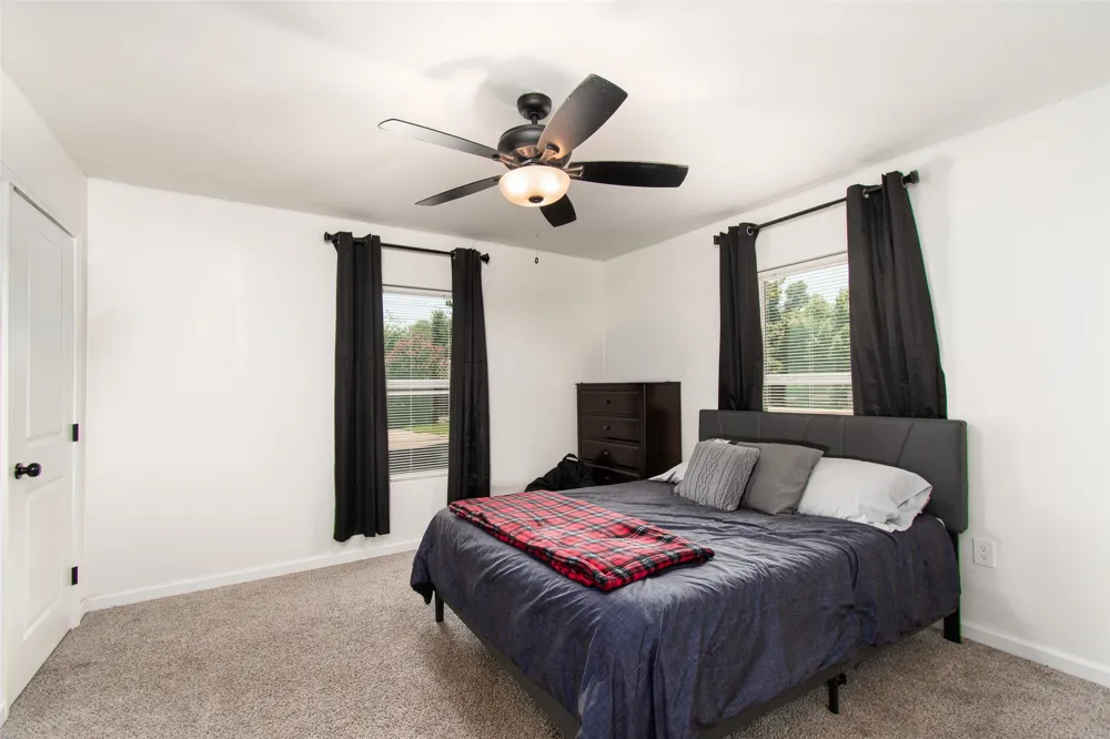 1704 Hoover Avenue Cameron, TX 76520