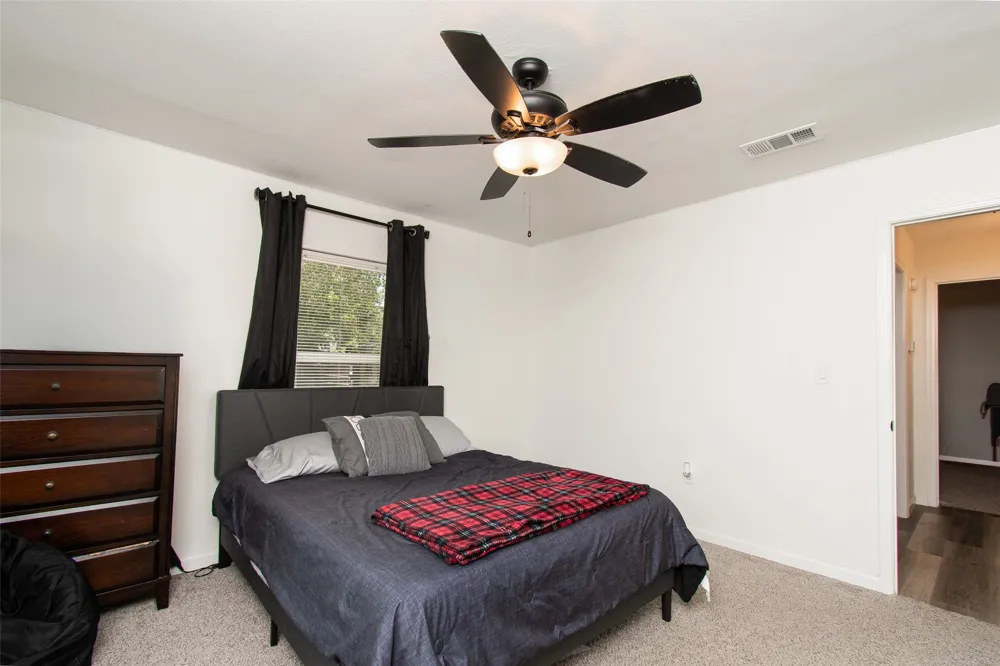 1704 Hoover Avenue Cameron, TX 76520