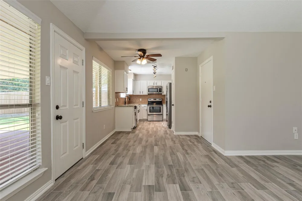 1304 Piney Woods Drive Friendswood, TX 77546