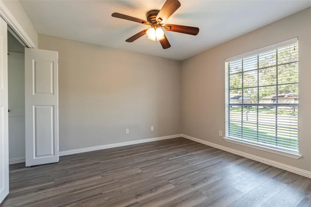 1304 Piney Woods Drive Friendswood, TX 77546