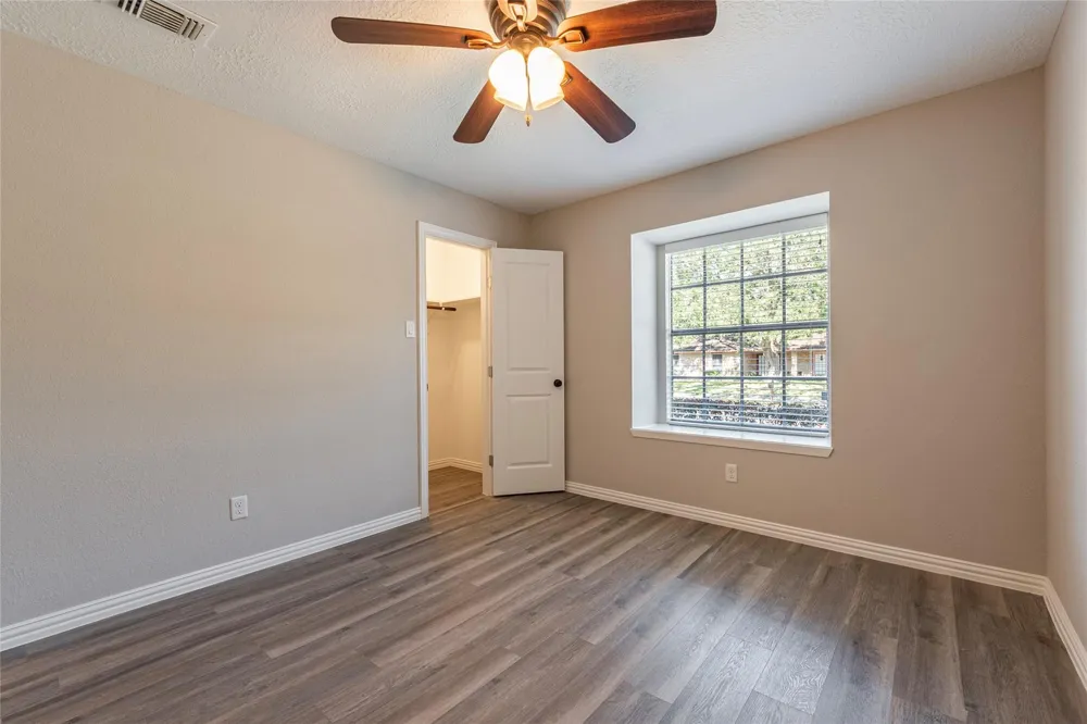 1304 Piney Woods Drive Friendswood, TX 77546