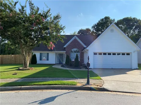900 Harbins View Drive