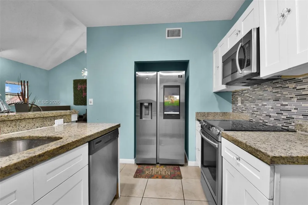 1419 Avon Ln #216 North Lauderdale, FL 33068