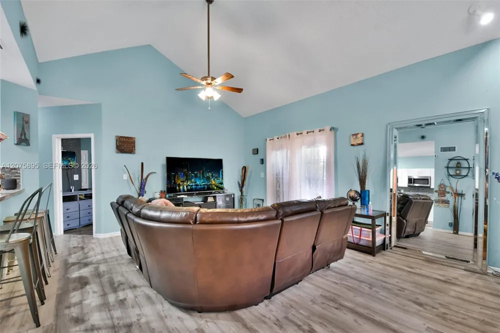 1419 Avon Ln #216 North Lauderdale, FL 33068