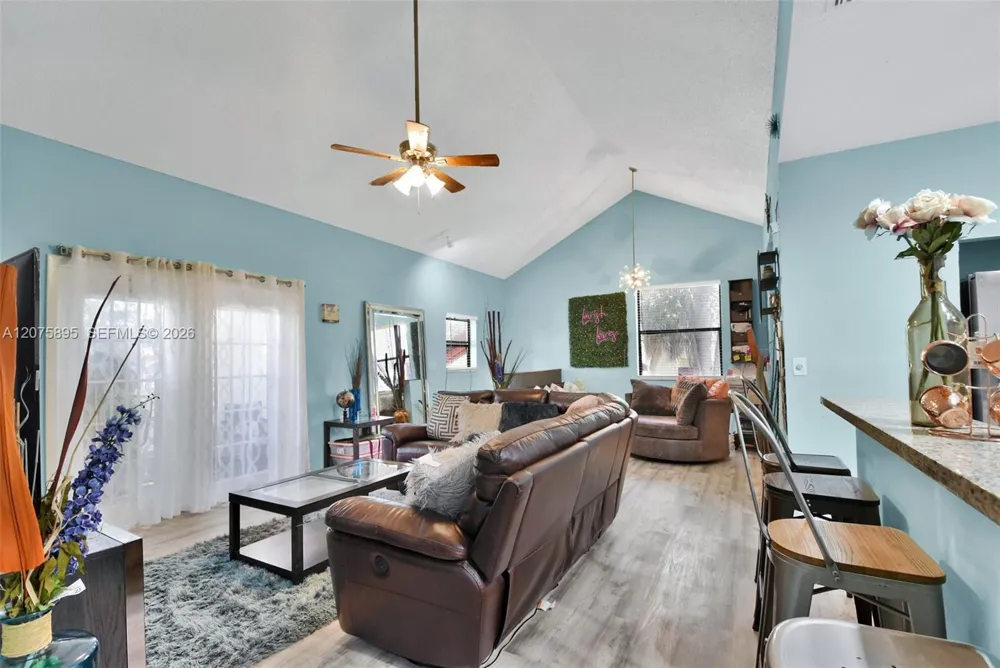 1419 Avon Ln #216 North Lauderdale, FL 33068