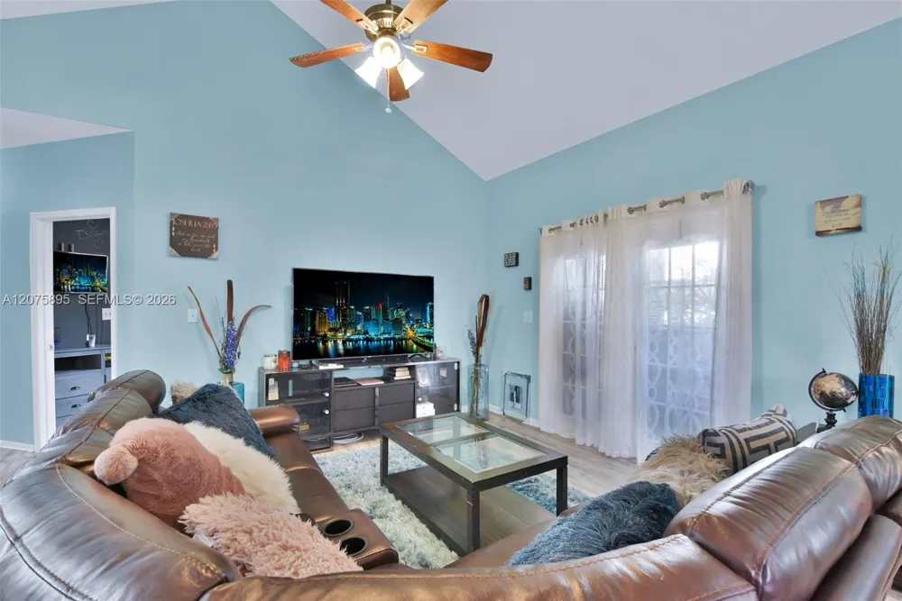 1419 Avon Ln #216 North Lauderdale, FL 33068