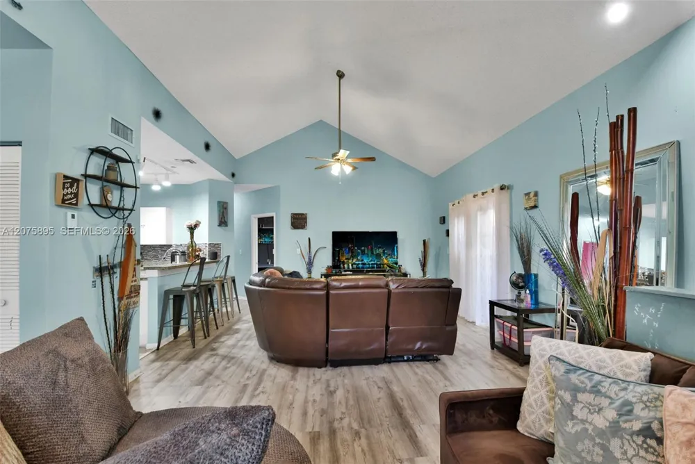 1419 Avon Ln #216 North Lauderdale, FL 33068