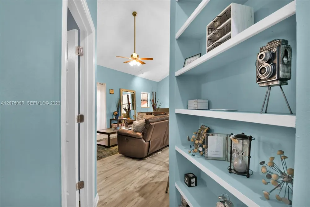 1419 Avon Ln #216 North Lauderdale, FL 33068