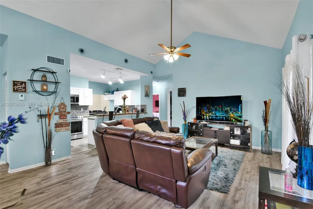 1419 Avon Ln #216 North Lauderdale, FL 33068