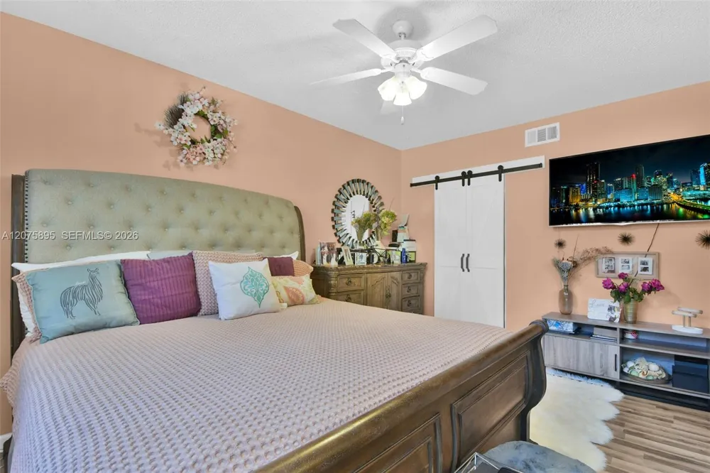 1419 Avon Ln #216 North Lauderdale, FL 33068