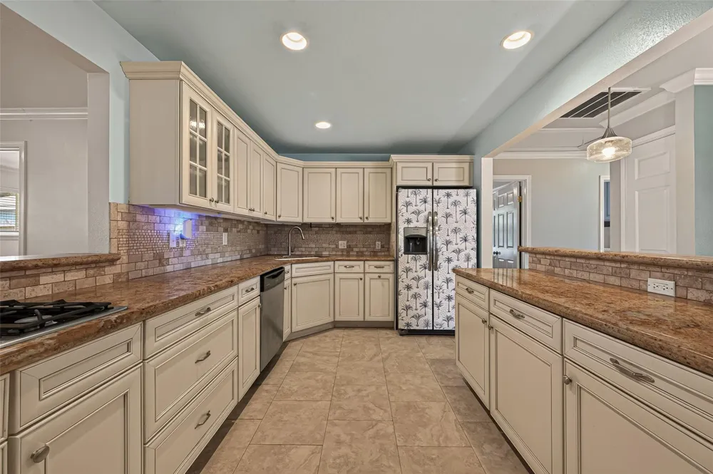 7210 Yucca Drive Galveston, TX 77551