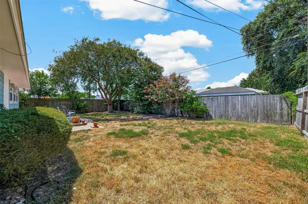 7210 Yucca Drive Galveston, TX 77551