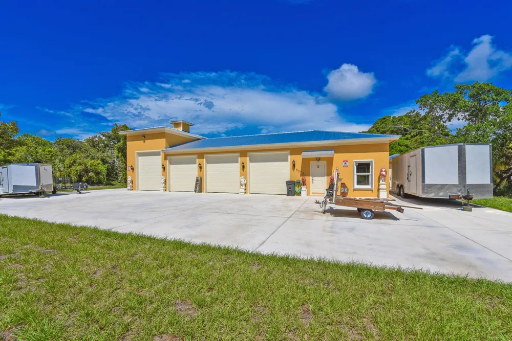 8073 S Indian River Drive Fort Pierce, FL 34982