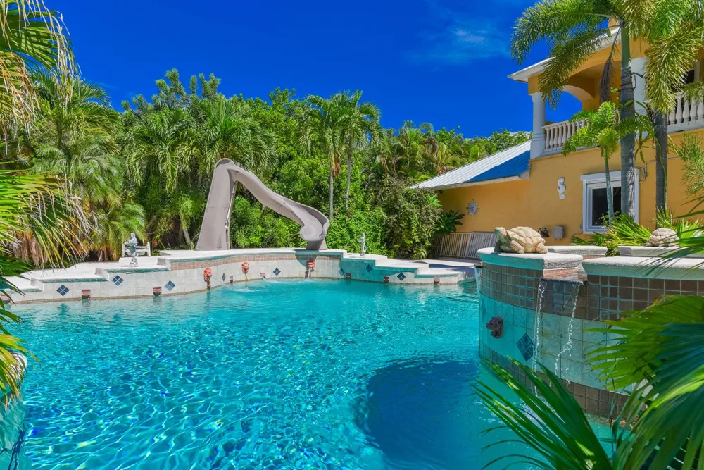 8073 S Indian River Drive Fort Pierce, FL 34982