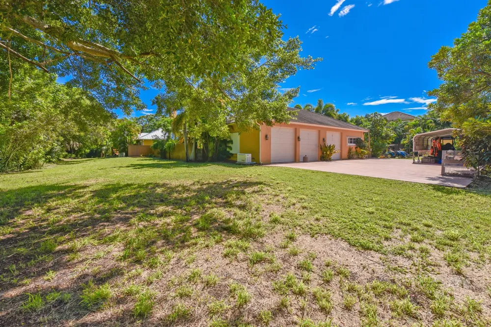 8073 S Indian River Drive Fort Pierce, FL 34982