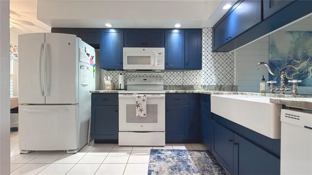 7163 28TH AVENUE W #7163 Bradenton, FL 34209
