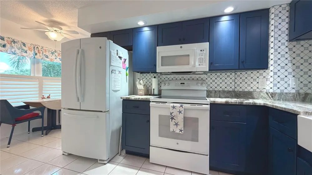 7163 28TH AVENUE W #7163 Bradenton, FL 34209