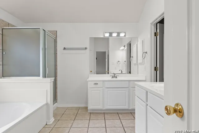 17 NIKITA San Antonio, TX 78248