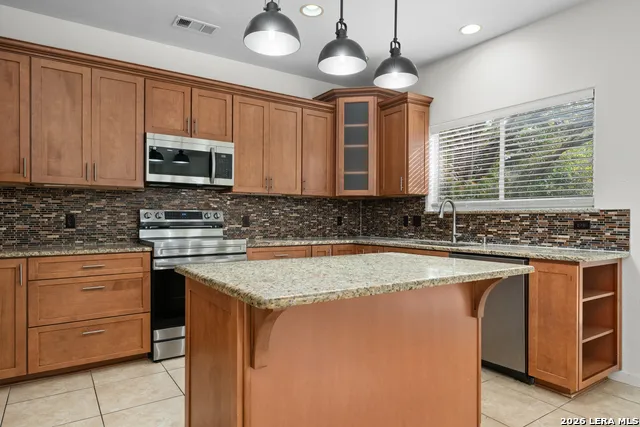 17 NIKITA San Antonio, TX 78248