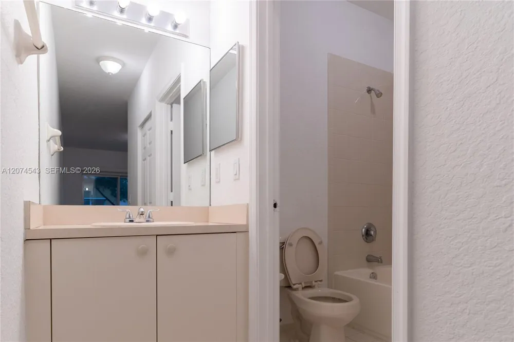 1410 S Santa Catalina Cir North Lauderdale, FL 33068
