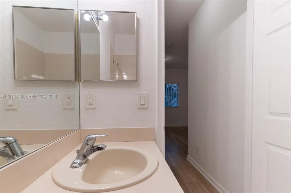 1410 S Santa Catalina Cir North Lauderdale, FL 33068
