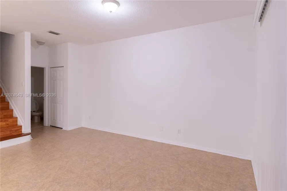 1410 S Santa Catalina Cir North Lauderdale, FL 33068