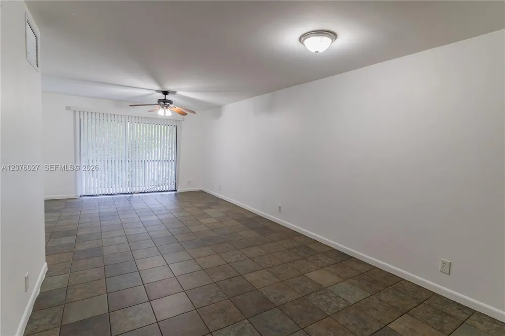 3101 Oakland Shores Dr #H207 Oakland Park, FL 33309