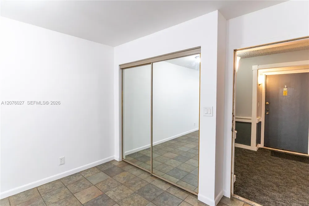 3101 Oakland Shores Dr #H207 Oakland Park, FL 33309