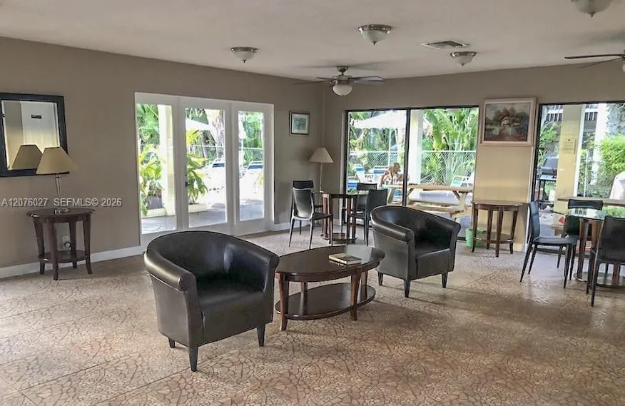 3101 Oakland Shores Dr #H207 Oakland Park, FL 33309