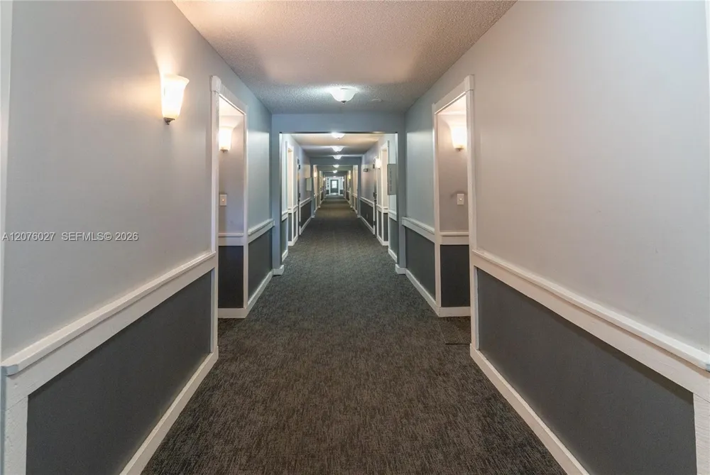 3101 Oakland Shores Dr #H207 Oakland Park, FL 33309