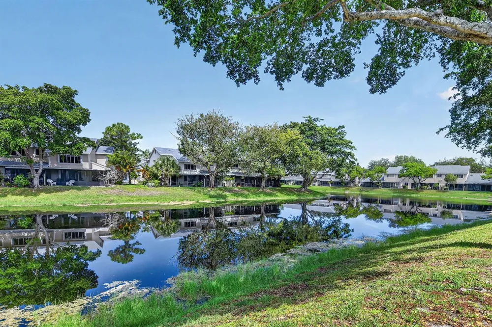 1971 Discovery Circle E Deerfield Beach, FL 33442