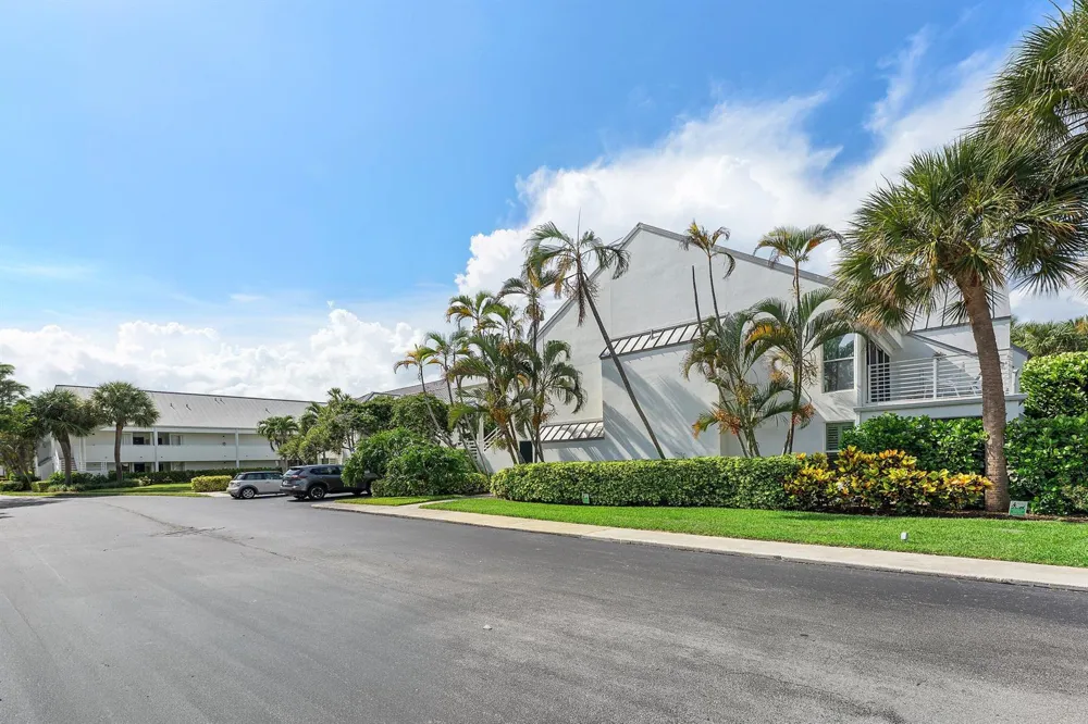 1605 S US HIGHWAY 1 #M2-108 Jupiter, FL 33477