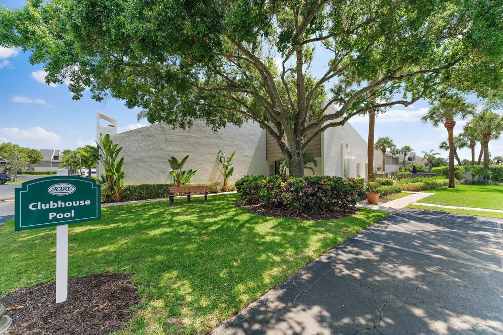 1605 S US HIGHWAY 1 #M2-108 Jupiter, FL 33477