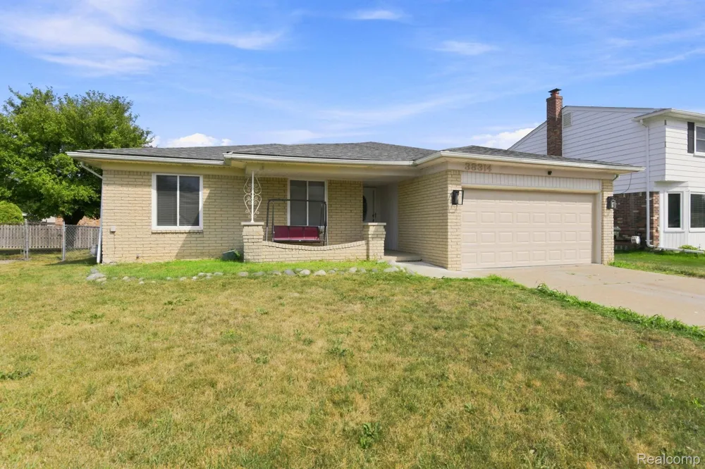 38314 Steede Drive Sterling Heights City, MI 48310