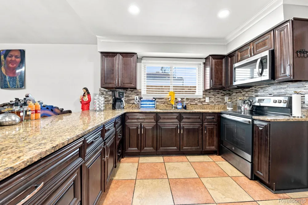 38314 Steede Drive Sterling Heights City, MI 48310