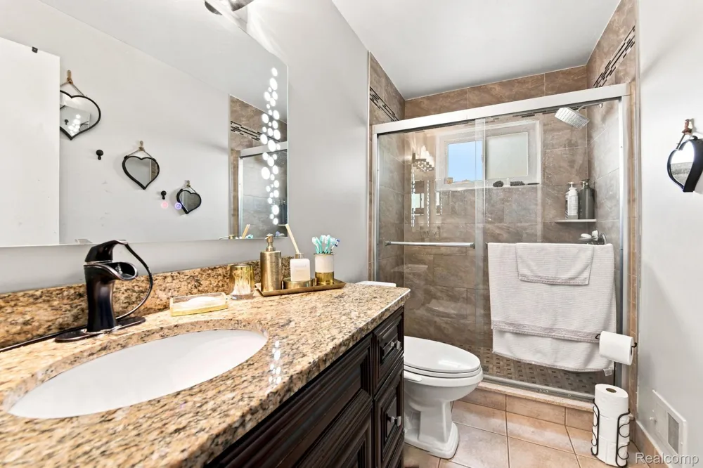 38314 Steede Drive Sterling Heights City, MI 48310