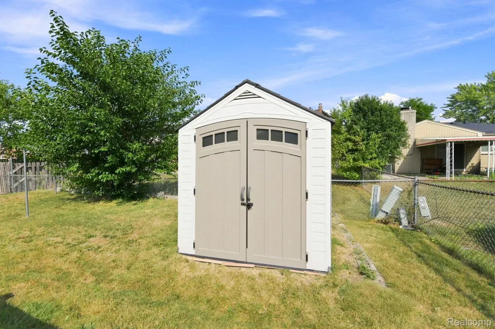 38314 Steede Drive Sterling Heights City, MI 48310