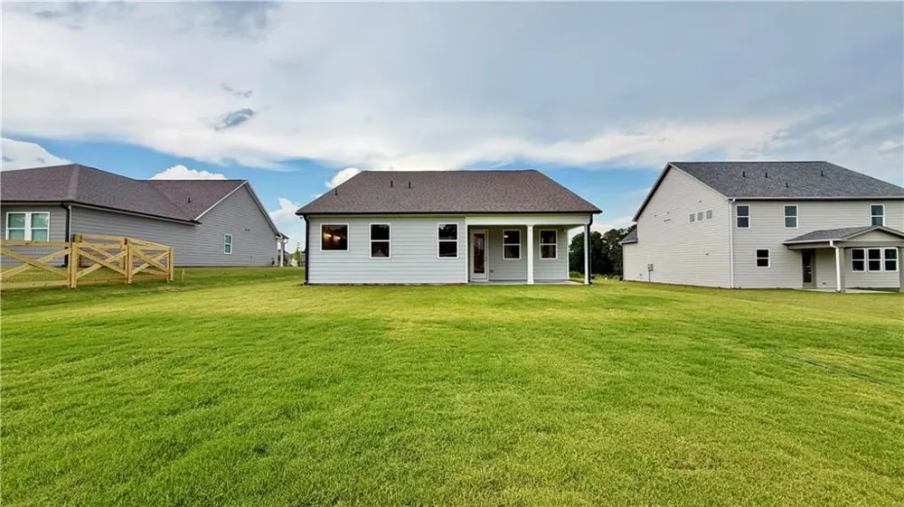 311 Grand Wehunt Hoschton, GA 30548