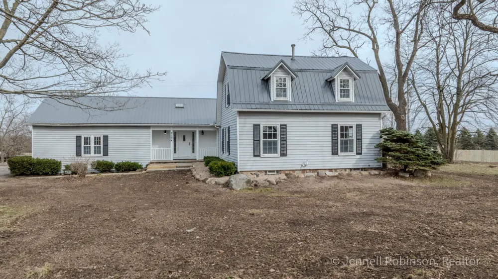 7154 Morse Lake Avenue SE Alto, MI 49302