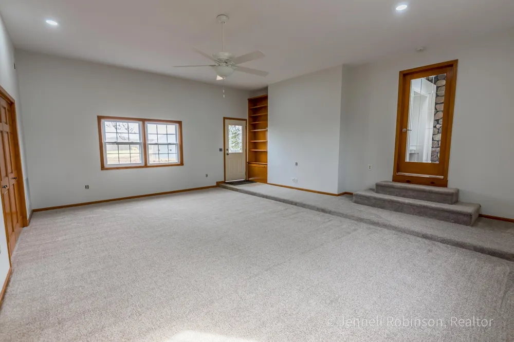 7154 Morse Lake Avenue SE Alto, MI 49302